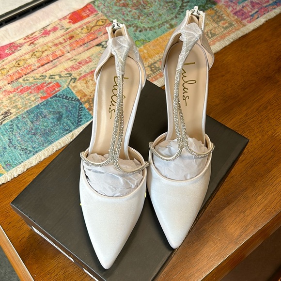 Lulus Aidan white satin rhinestone pointed toe pumps heels size 6.5 - Picture 3 of 8